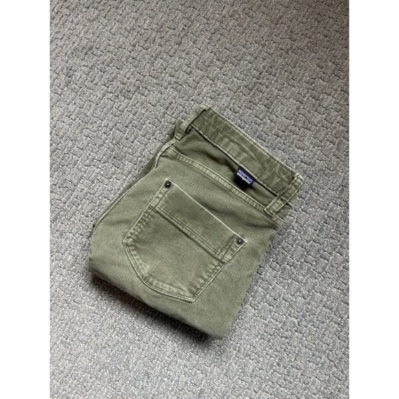 Patagonia Pants - Patagonia Fitted Corduroy Pants Women’s Size 27x31 Organic Cotton Sage‎ Green